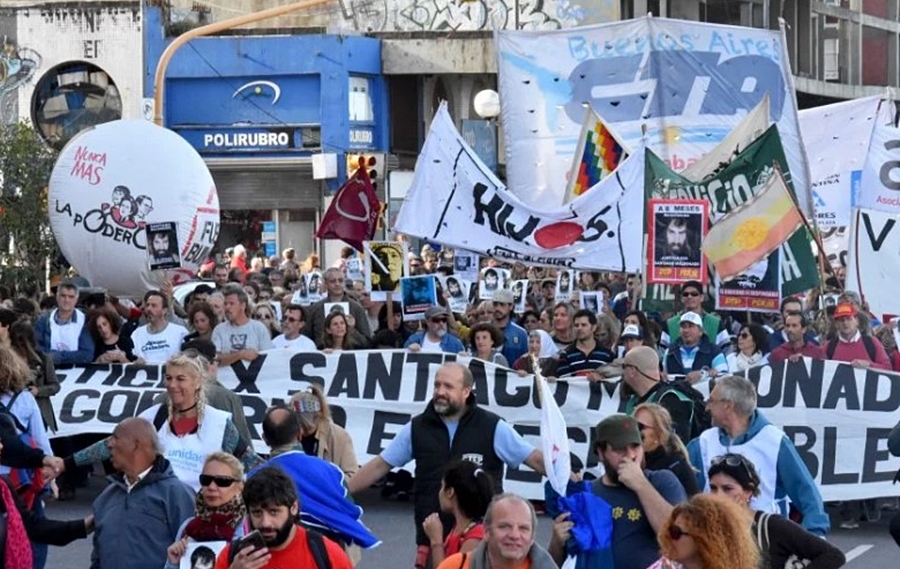 marcha 8 meses santiago