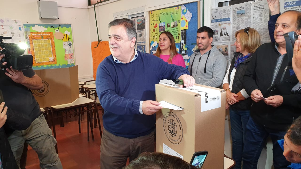 negri votando - prensa (4)