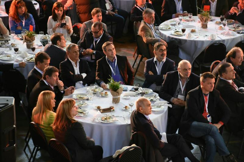 mestre con intendentes