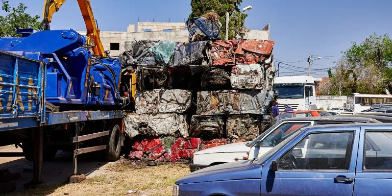 Compactación de chatarra (Municipalidad de Córdoba)
