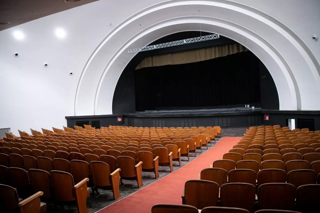 Cine-Teatro-Monumental-Sierras-1-1024x682