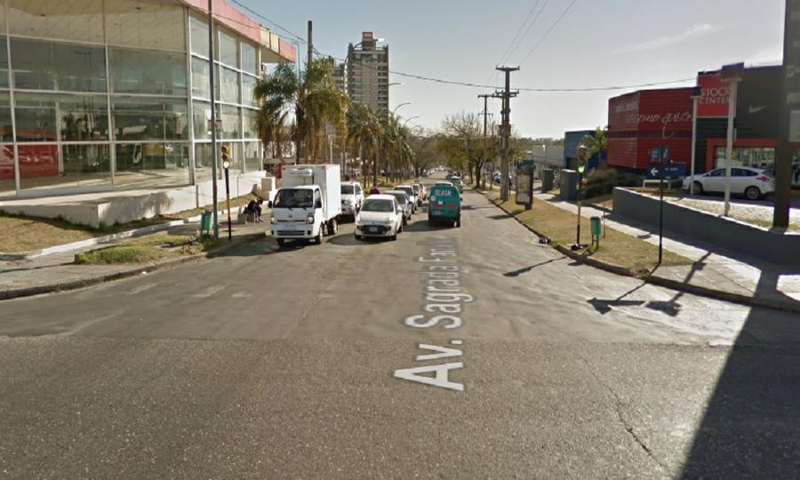 sagrada familia y colon by street view