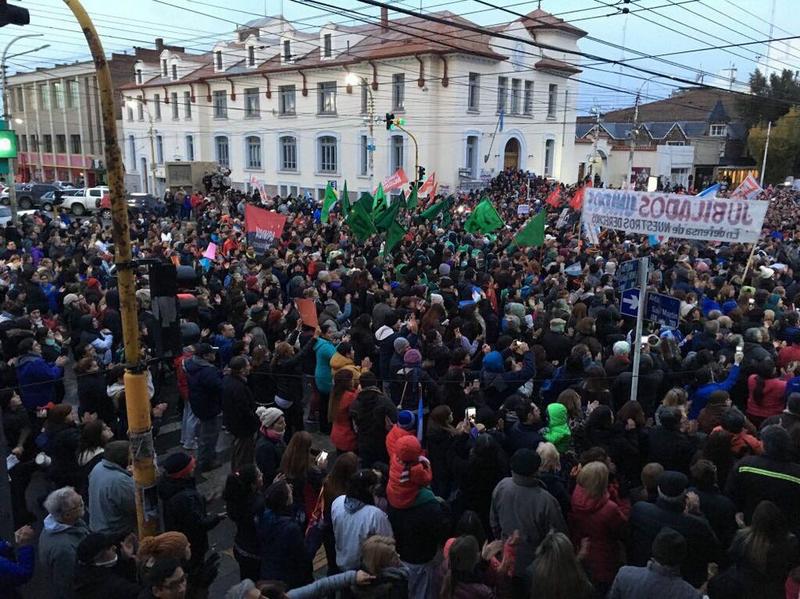 FOTO MANIFESTACIÓN SANTA CRUZ 220417