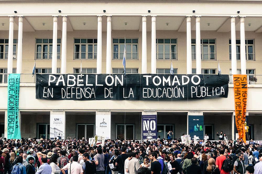UNC - Toma pabellón argentina 2018