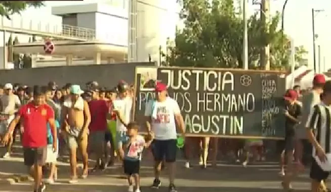 Marcha por Agustín 2 by El Doce