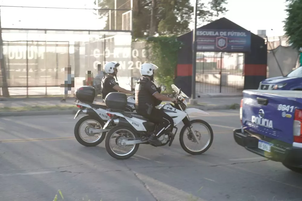 Megaoperativo en el oeste de la ciudad de Córdoba (Twitter Policía de Córdoba) 8