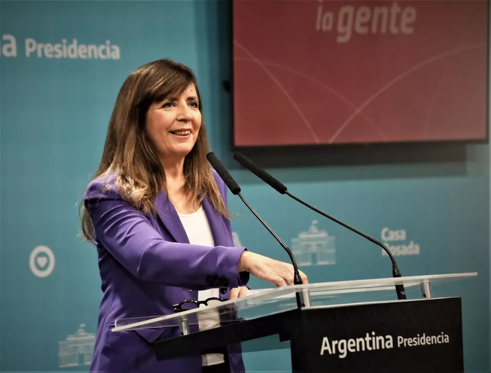 Gabriela Cerruti (Twitter) 30 06 22