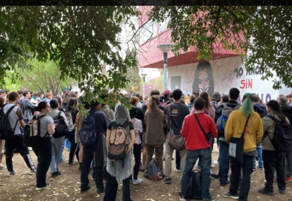 Vigilia en Facultad de Sociales