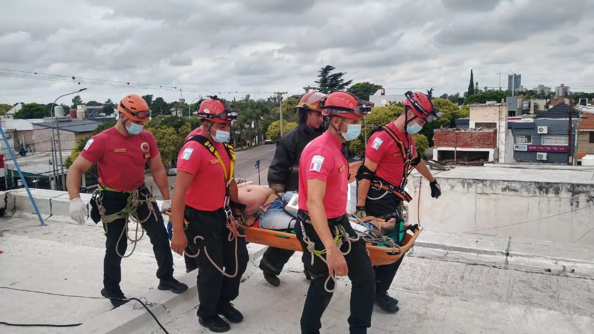 Trabajador acciedentado by Policía de Cba.