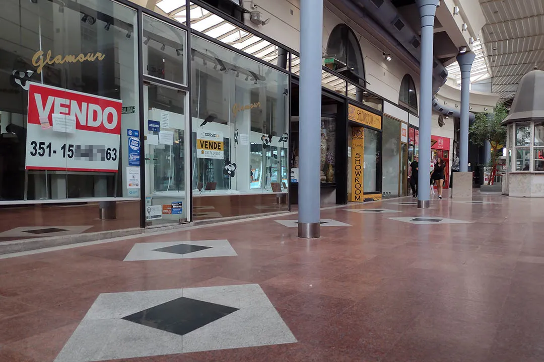 Comercios Crisis by LNM