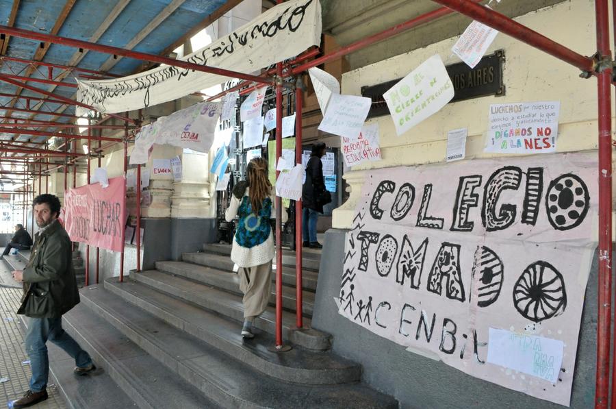 colegio-tomado