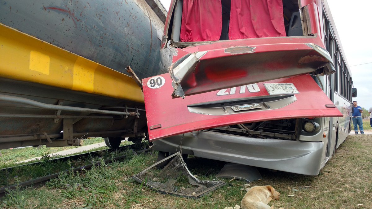 accidente tren colectivo ersa by @barrionuevofern