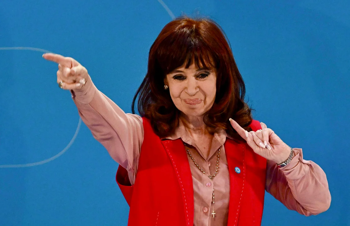 cristina contenta