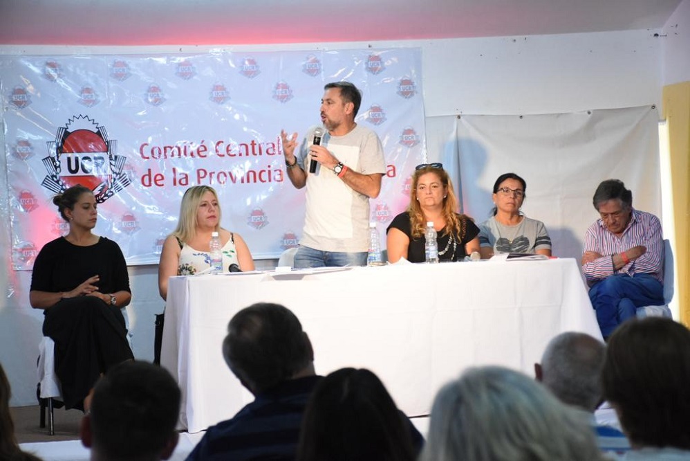 encuentro de UCR en Villa Giardino