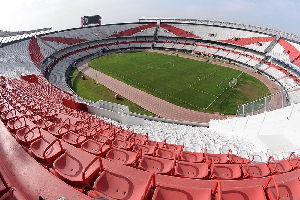 Monumental River