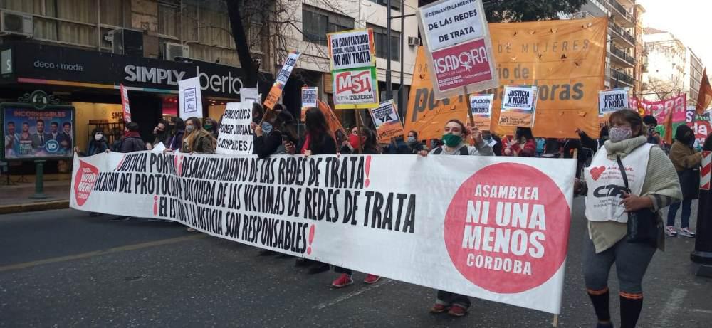 marcha por Nora