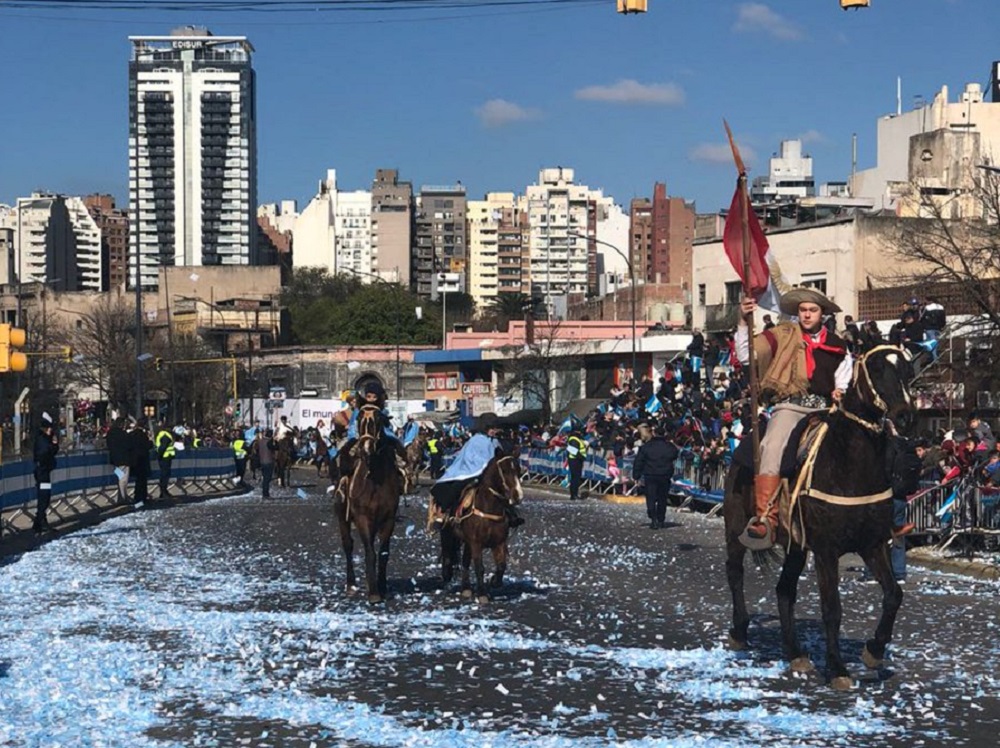 desfile patrio by Gob de la Provincia