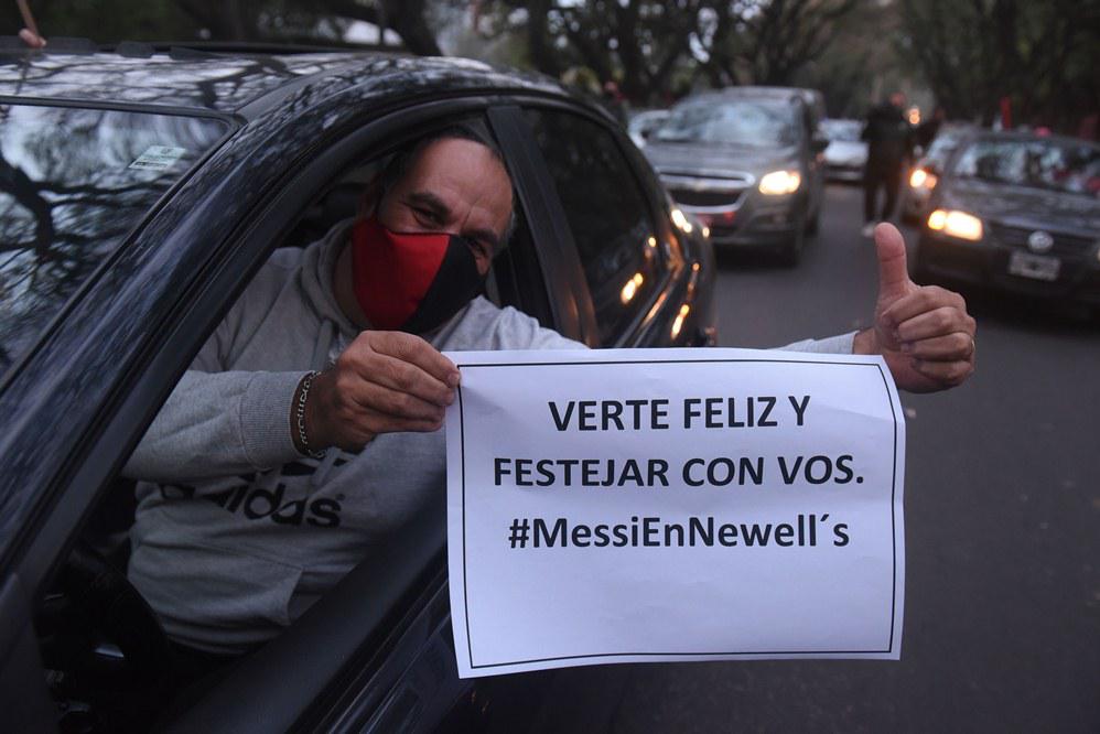 caravana leprosa por Messi by Télam