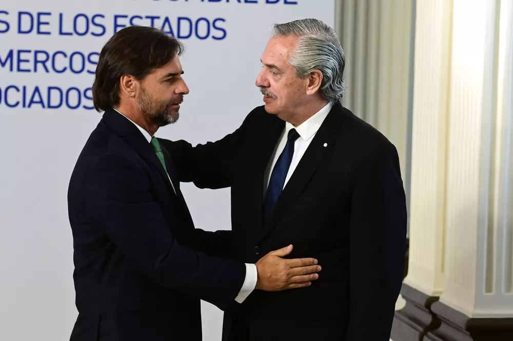 lacalle pou alberto fernandez by telam