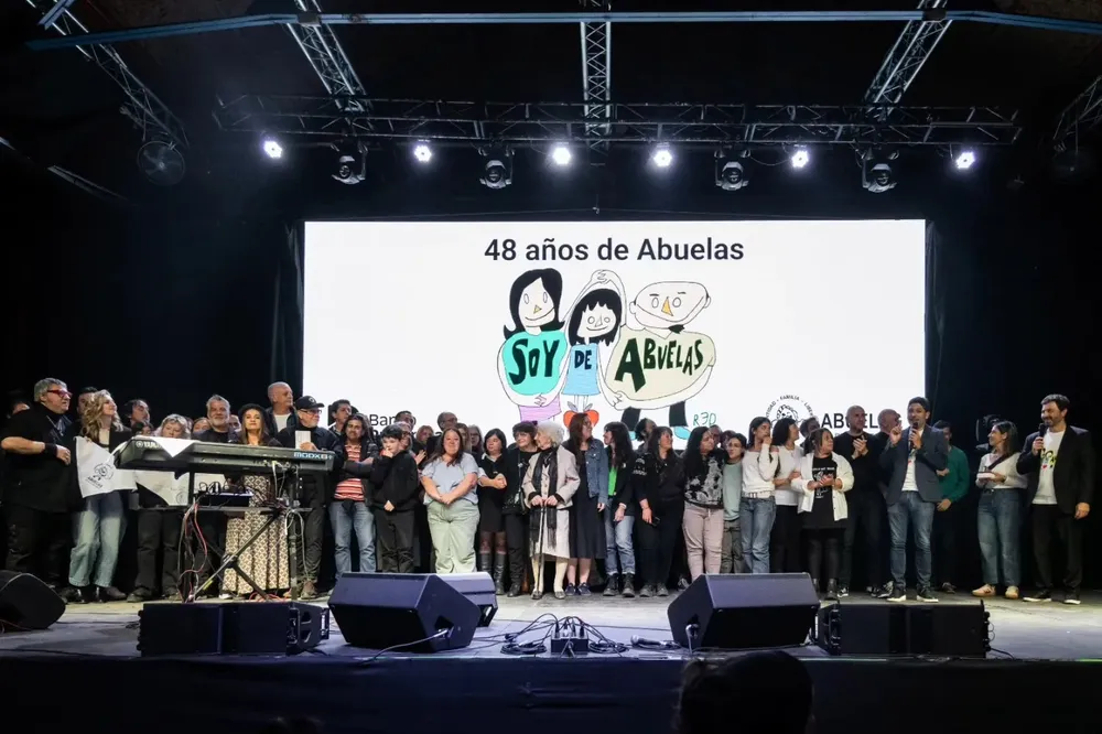 Celebración de los 48 años de Abuelas de Plaza de Mayo (Abuelas de Plaza de Mayo) 3