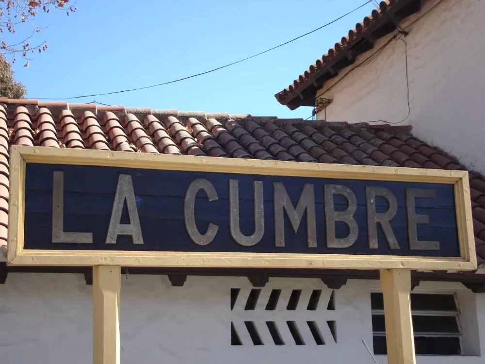 La Cumbre gentileza Wikipedia