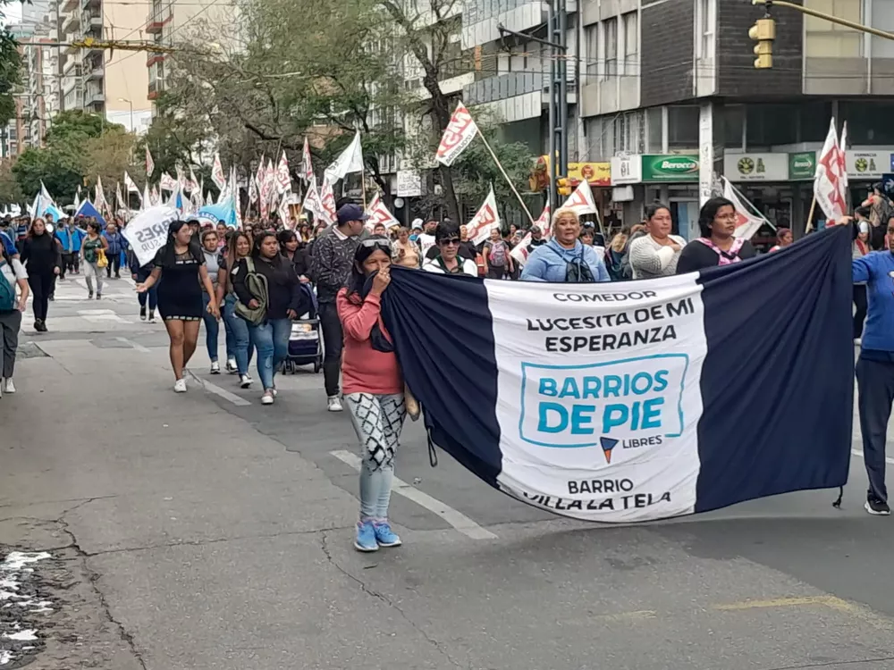Marcha de Unidad Piquetera en Córdoba (Miguel Apontes . LNM) 2