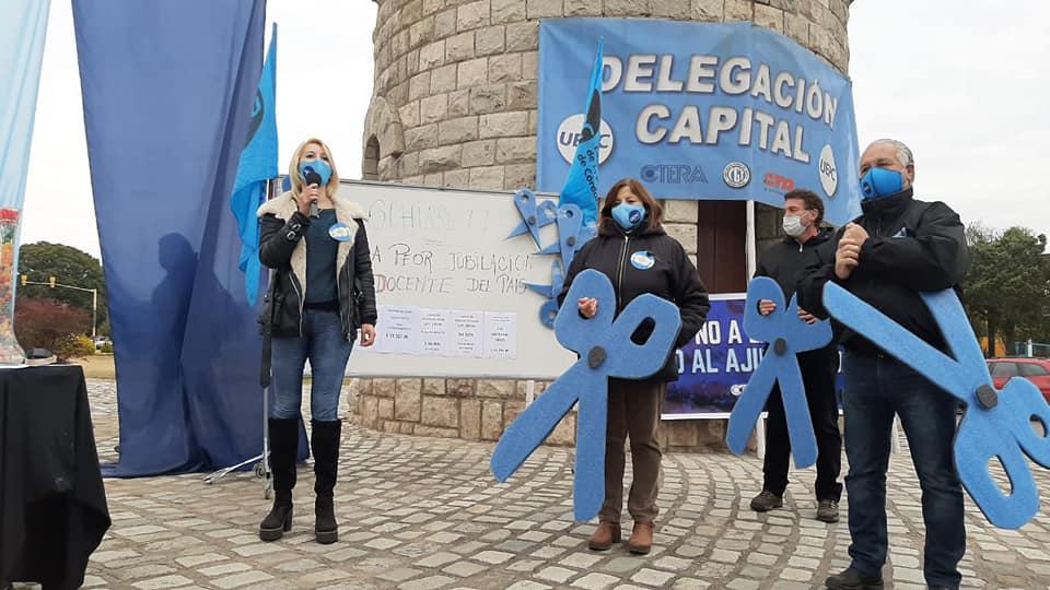 Docentes UEPC movilización Facebook UEPC