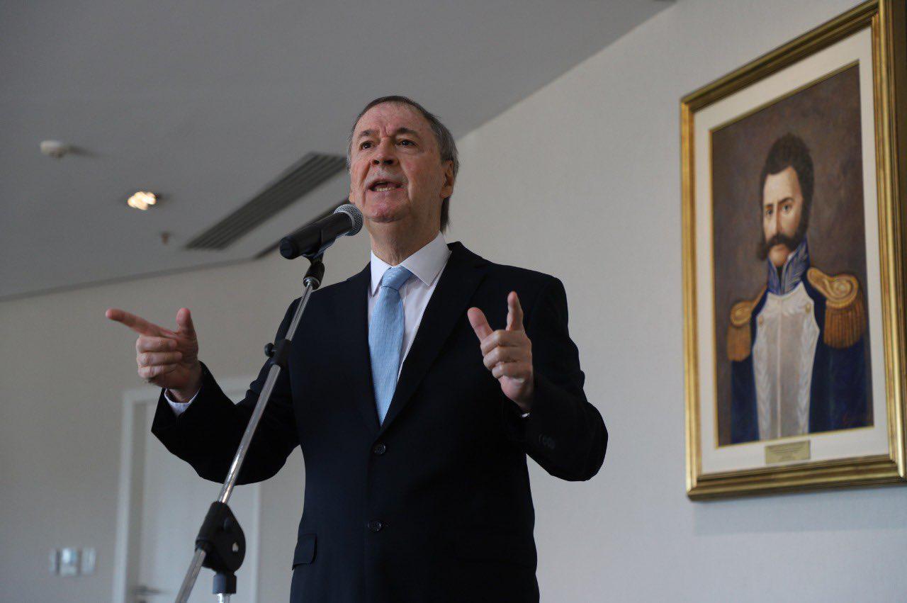 Schiaretti bustos by Provincia