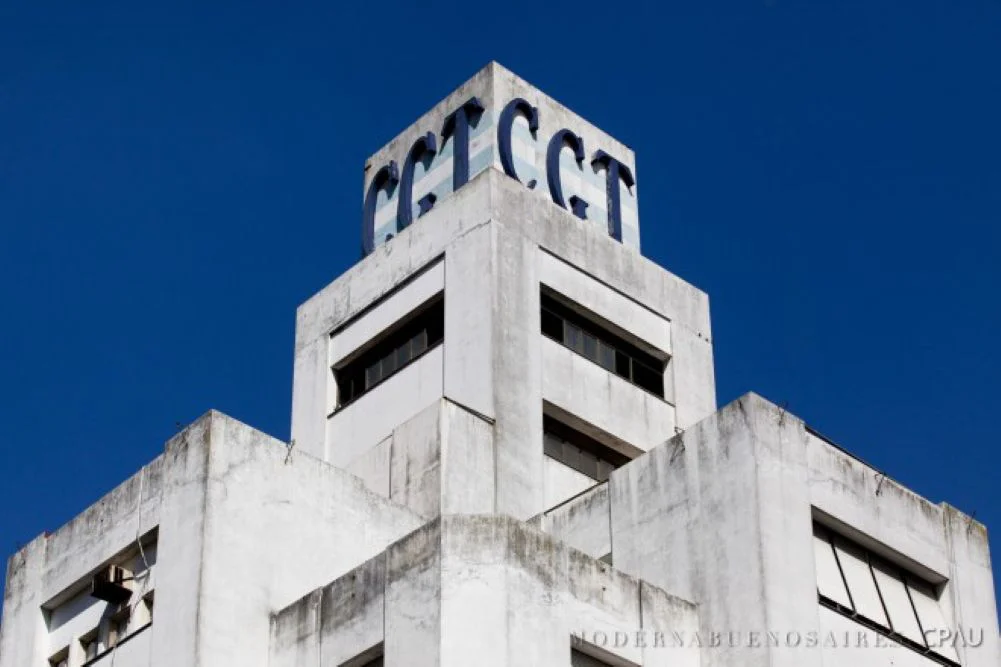 CGT by Ignacio Caló (modernabuenosaires.org)