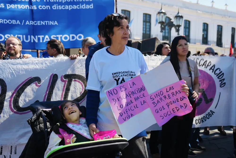 Vigilia en Córdoba por la Ley de Emergencia en Discapacidad (Lucrecia Bianchini) 20