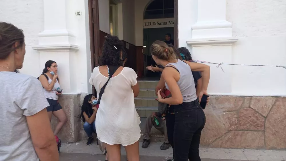 Desalojo - detenidos Foto gentileza