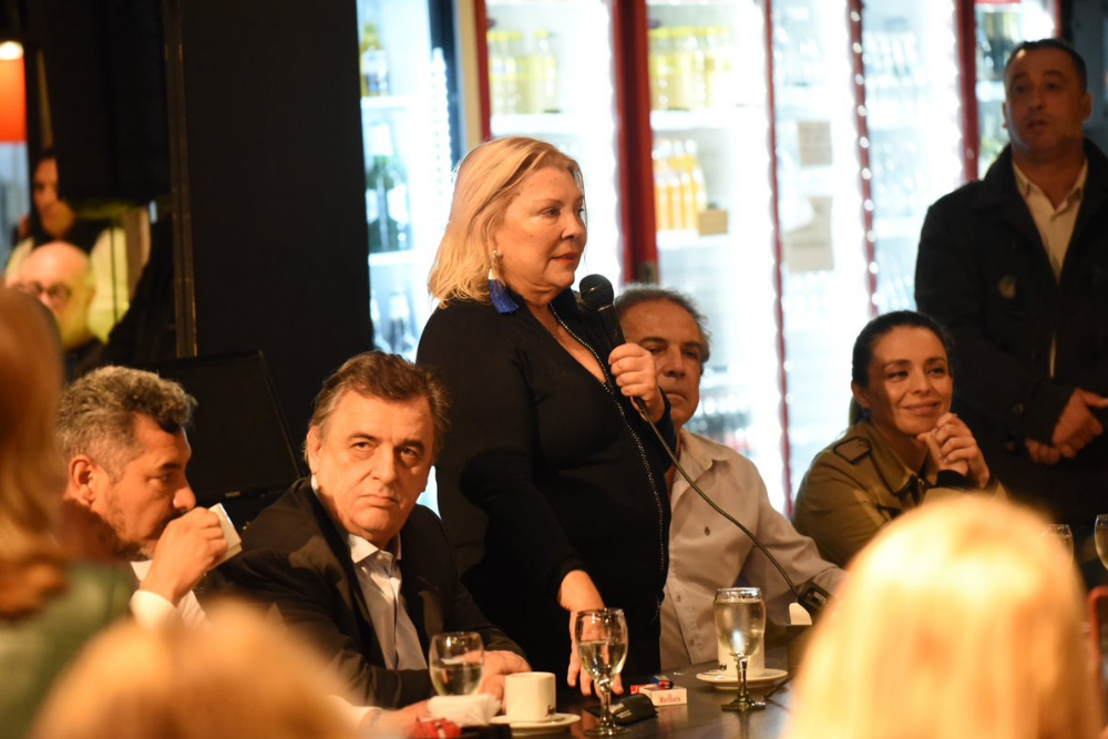 Negri y carrió en Carlos Paz @elisacarrio