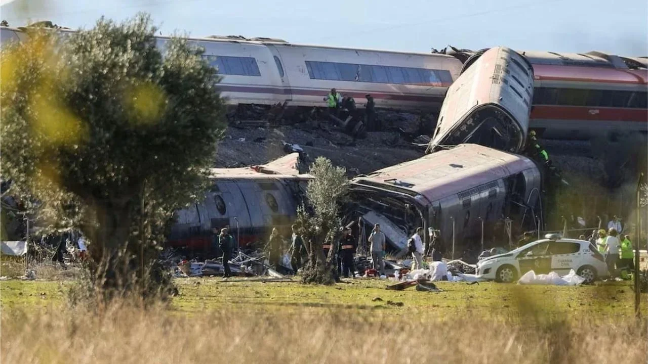 Choque de trenes en españa by gentileza
