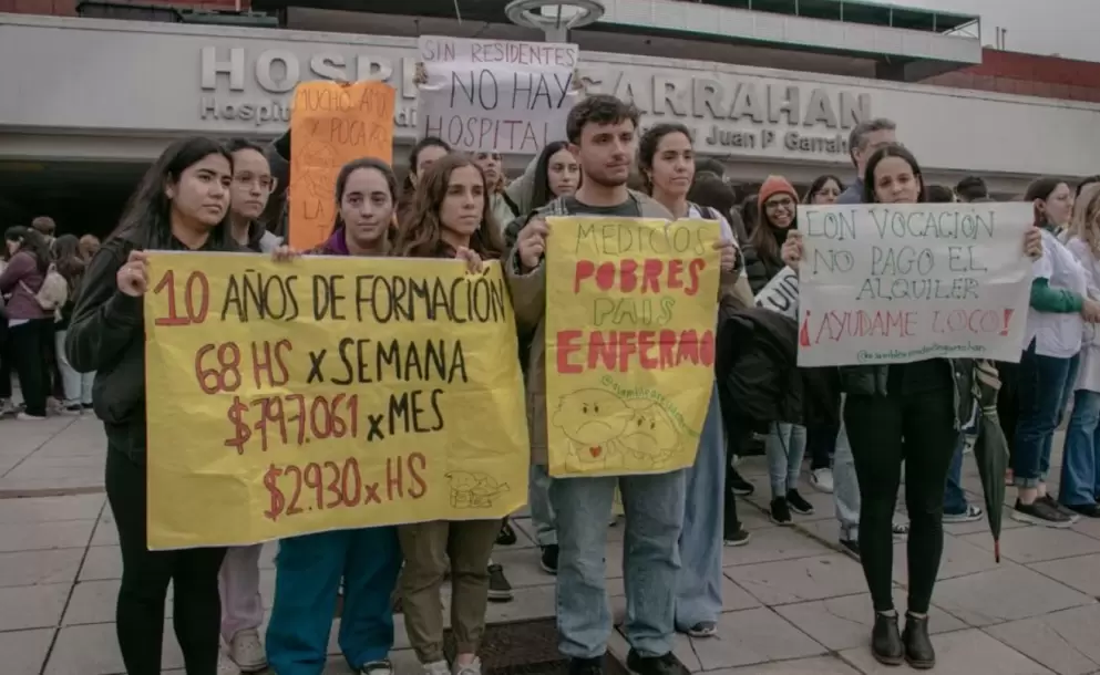 Reclamo de trabajadores del Garrahan (gentileza)