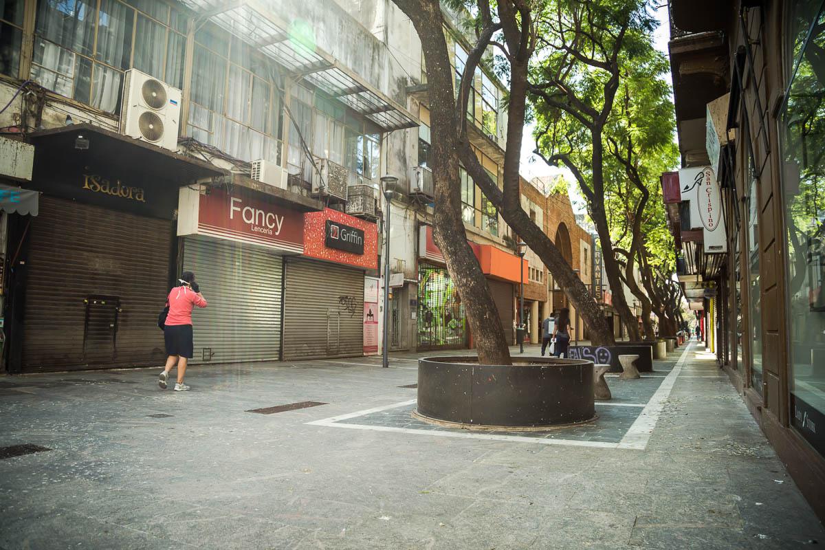 CovidCba Urbano Peatonal © 2020 Javier Imaz_017