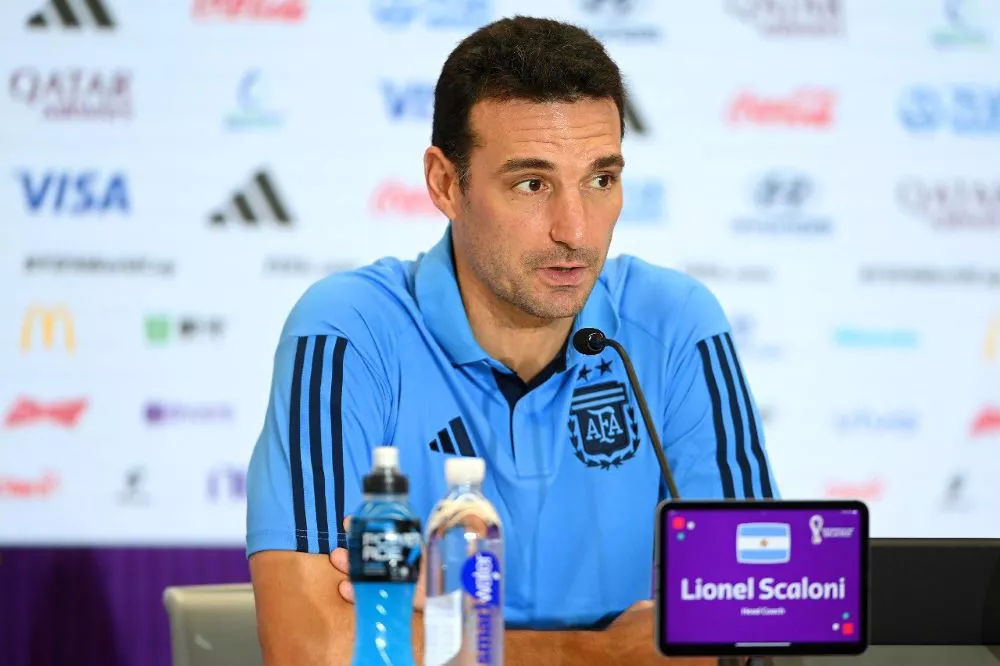 Scaloni conferencia by @FernandezVilaD