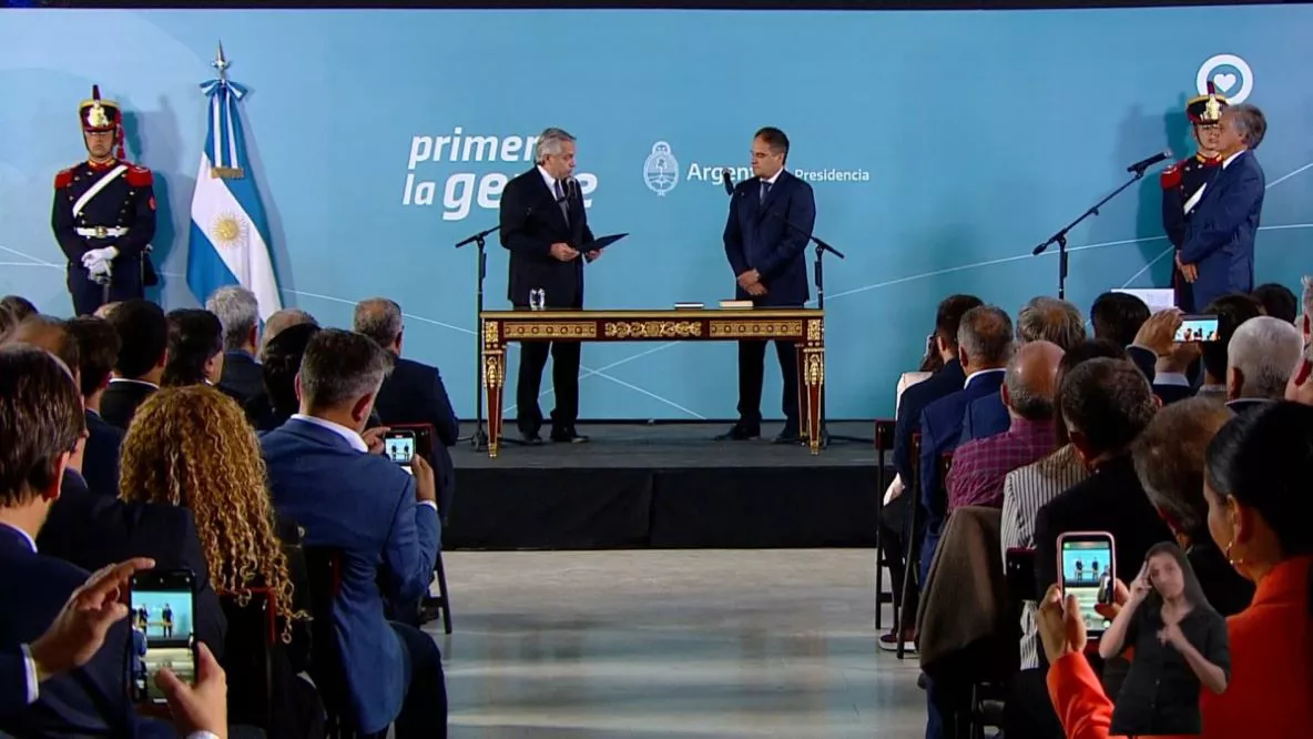 Ministro Maggiotti by Télam