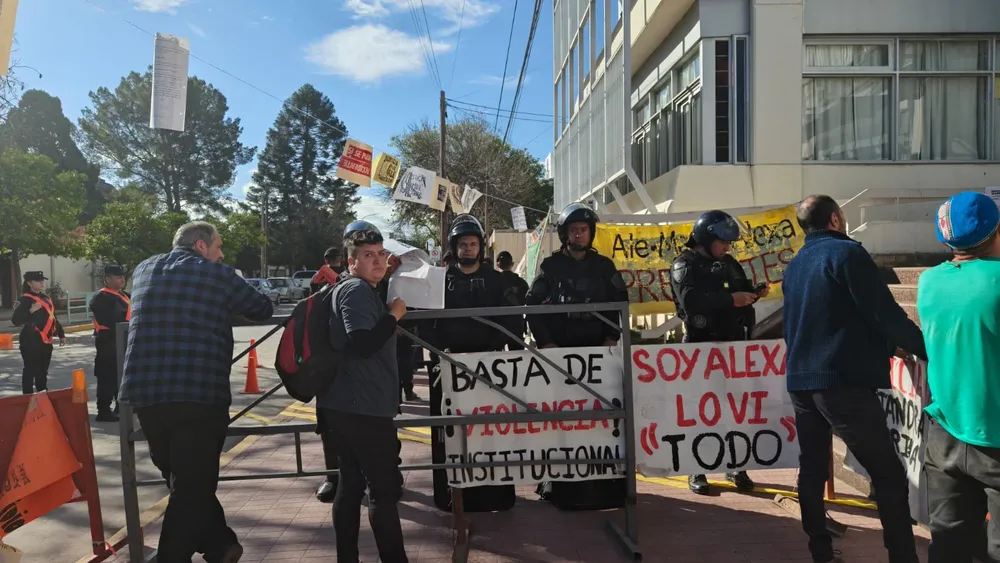 Tribunales de Villa Dolores Juicio Oscar González (Bahía de Palma) 02