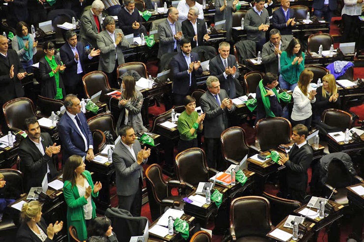 Diputados debate aborto by Silvina Colombo