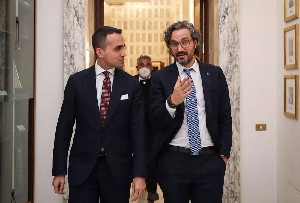 Santiago Cafiero en Italia (NA)