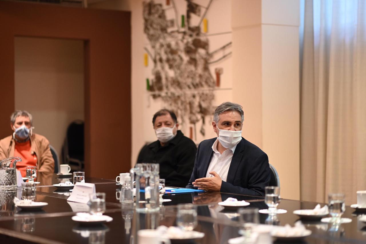 Llaryora reunión con organizaciones Zoo prensa Municipalidad de Córdoba