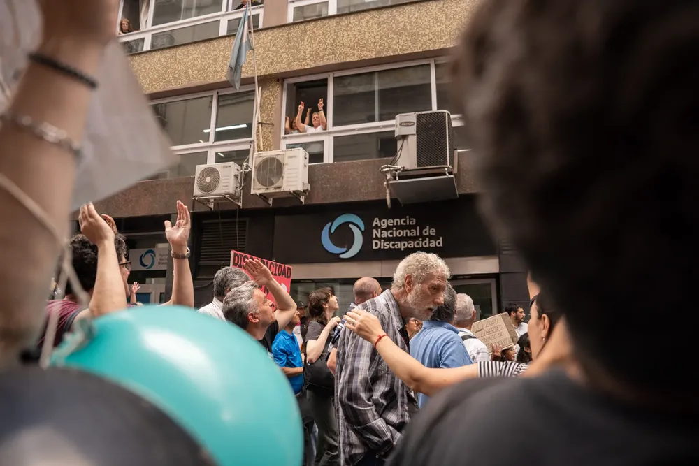 Marcha en CABA por la Ley de Emergencia en Discapacidad (Foro Permanente Discapacidad) 04