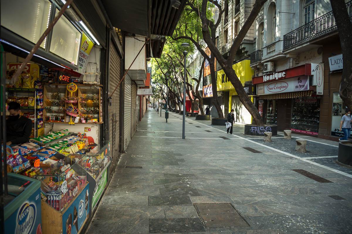 CovidCba Urbano Peatonal © 2020 Javier Imaz_015