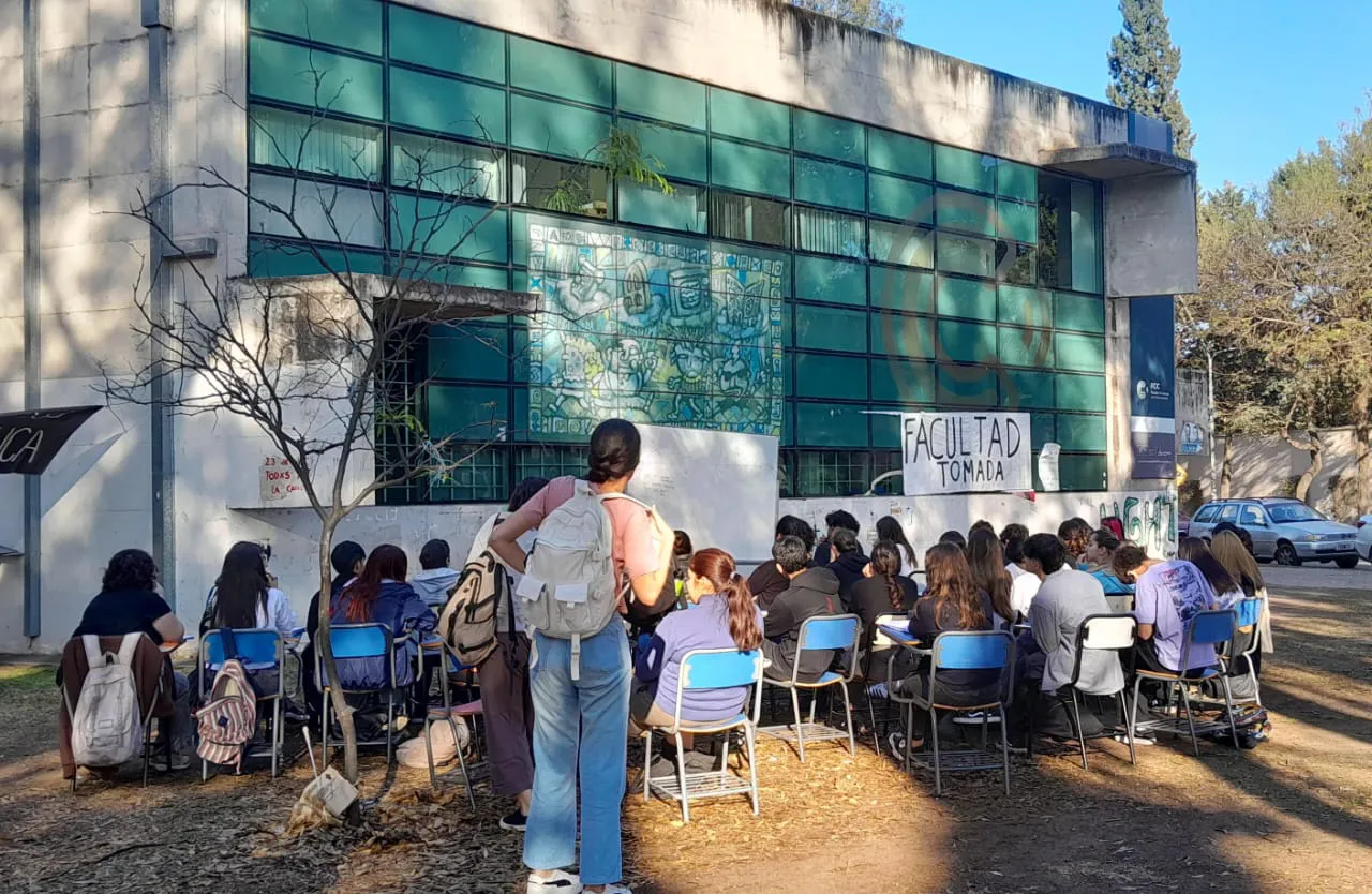 clase publica by LNM