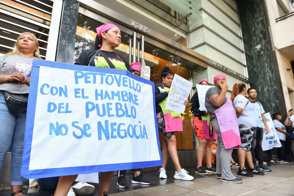 Fila contra el hambre (NA) 3