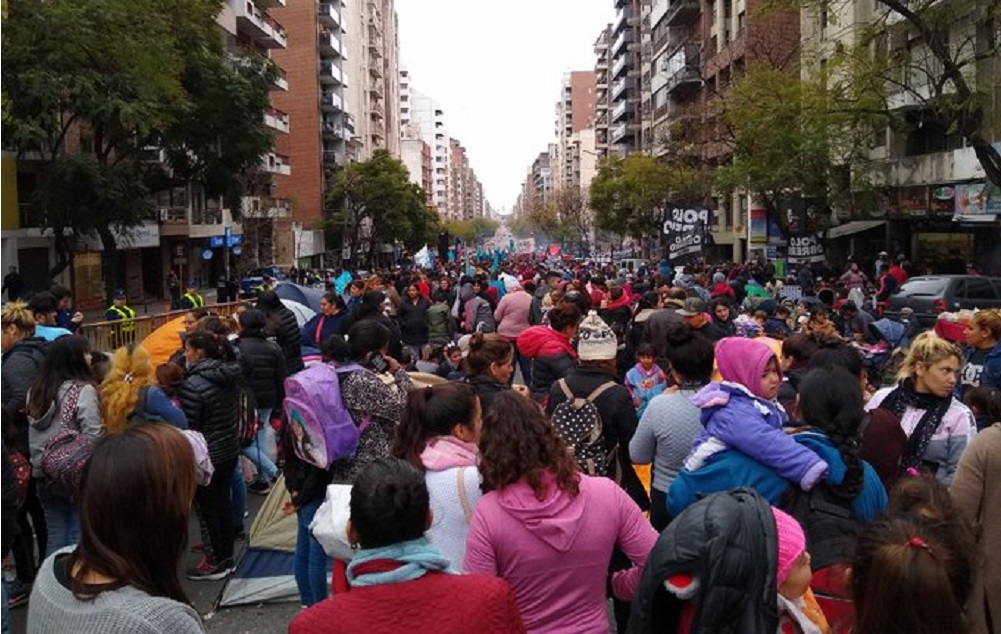 Acampe organizaciones sociales en Chacabuco LNM