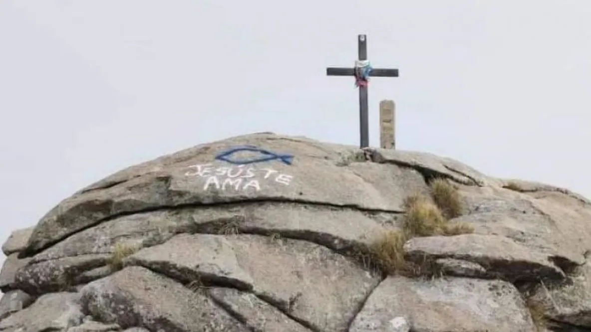 Vandalizan Champaquí gentileza ElDoce