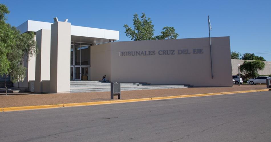 cruz del eje tribunales