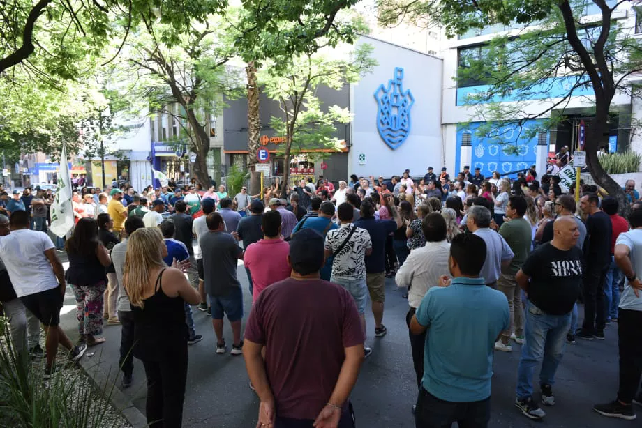 Reclamo del SUOEM sobre calle Chacabuco (SUOEM) 01