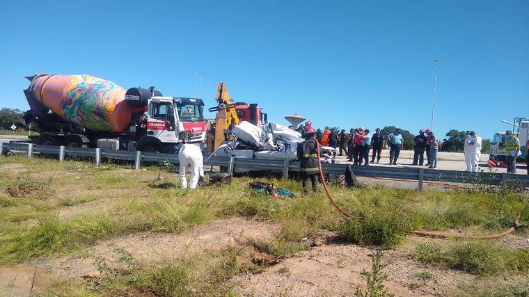 Accidente en circunvalación cemetero Reanual Logan Cadena 3